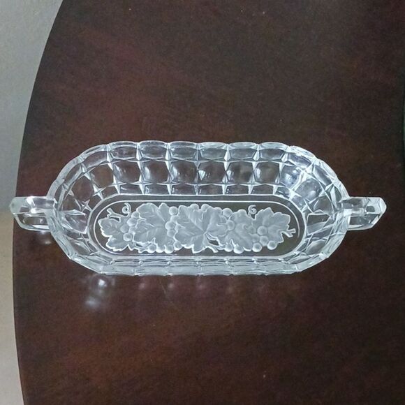 Oval glass dish with handle /jewerly dish /sauce dish - Picture 1 of 7